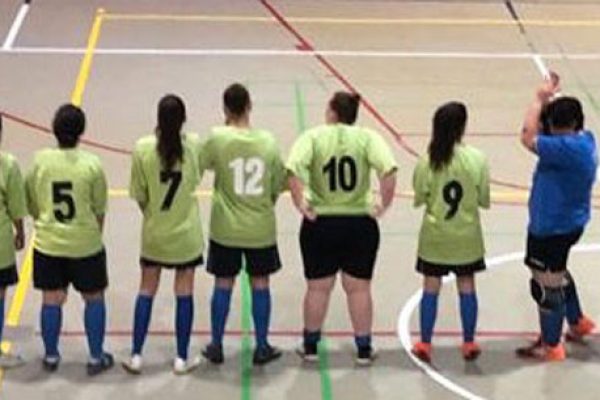 L’Escola de Futbol Sala Femení de Can Baró busca jugadores de 8 a 50 anys